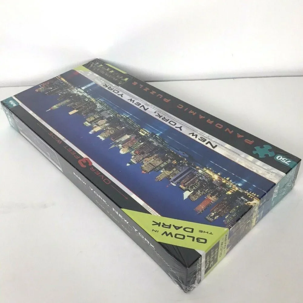 New York City Puzzle 750 Pcs Glow In The Dark NYC Skyline Buffalo Games Sealed